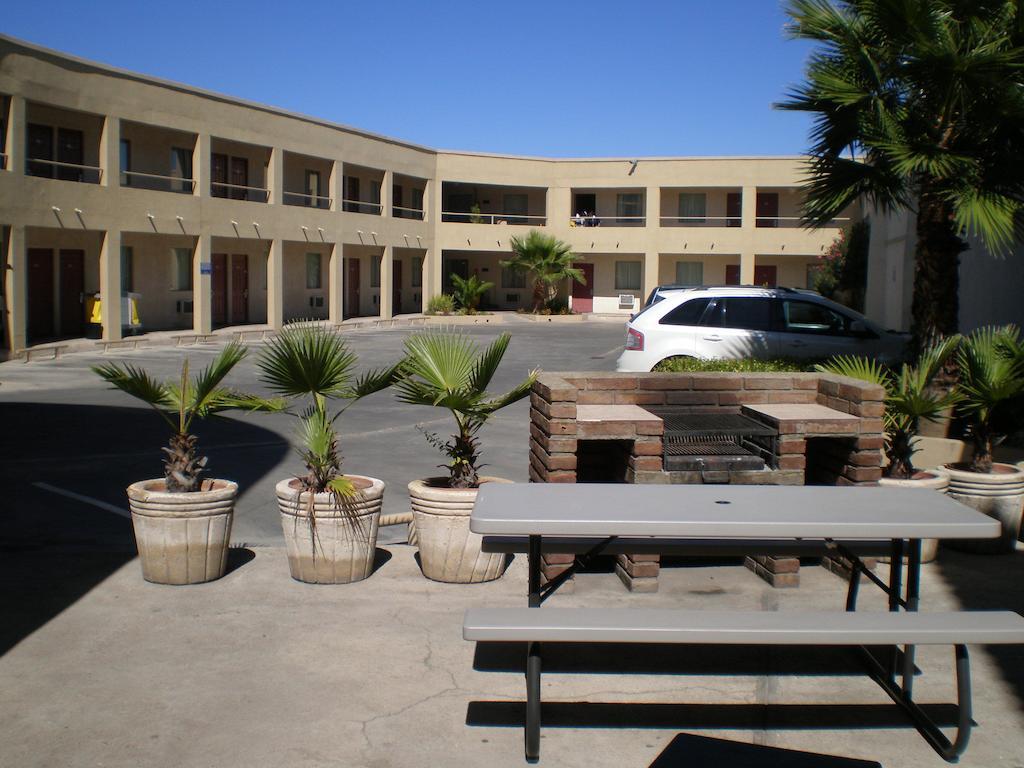 American Inn Hotel & Suites Parral Exterior foto